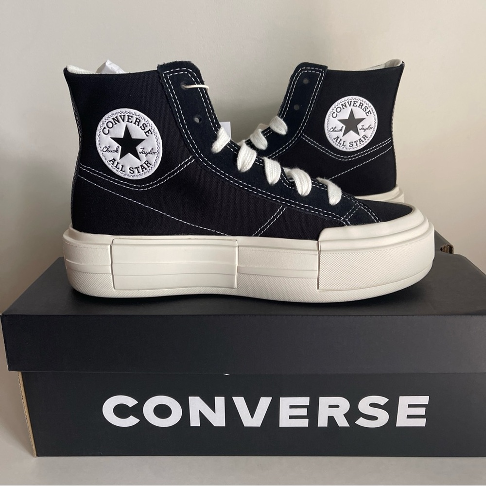 NIB!Converse Women's Chuck Taylor All Star Cruise Hi Black White Shoes Sneakers